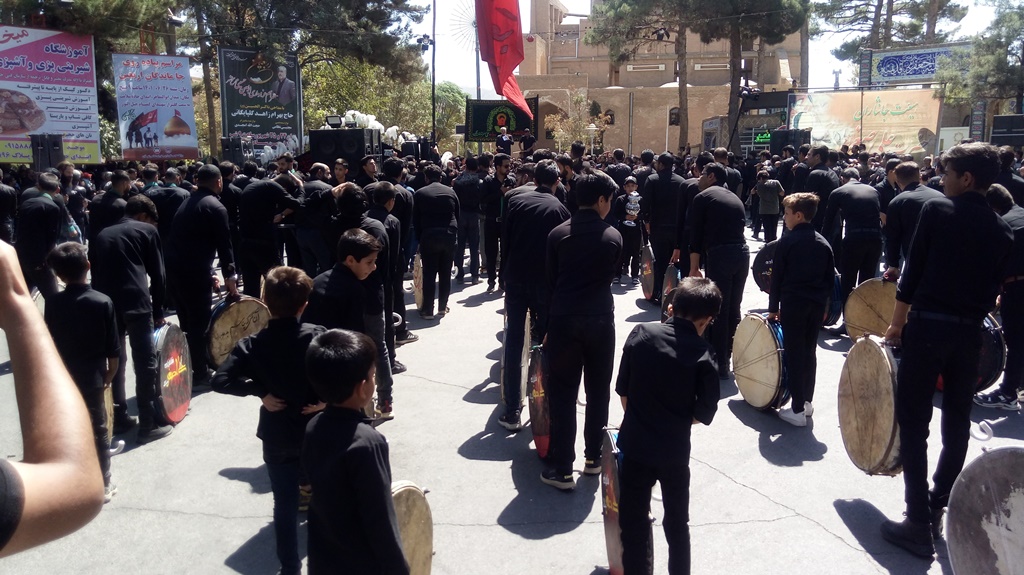 عزاداری هیئات مذهبی در روز اربعین حسینی