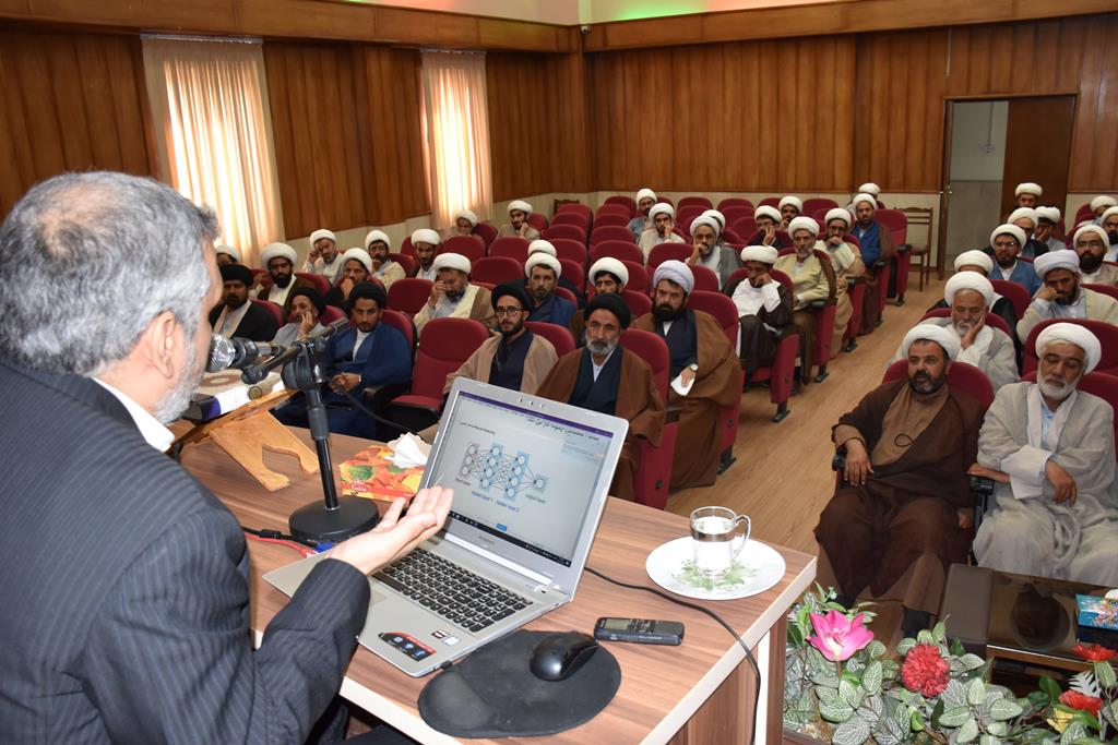 برگزاری نشست آموزشی ویژه 120 نفر از روحانیون و مبلغان خراسان جنوبی