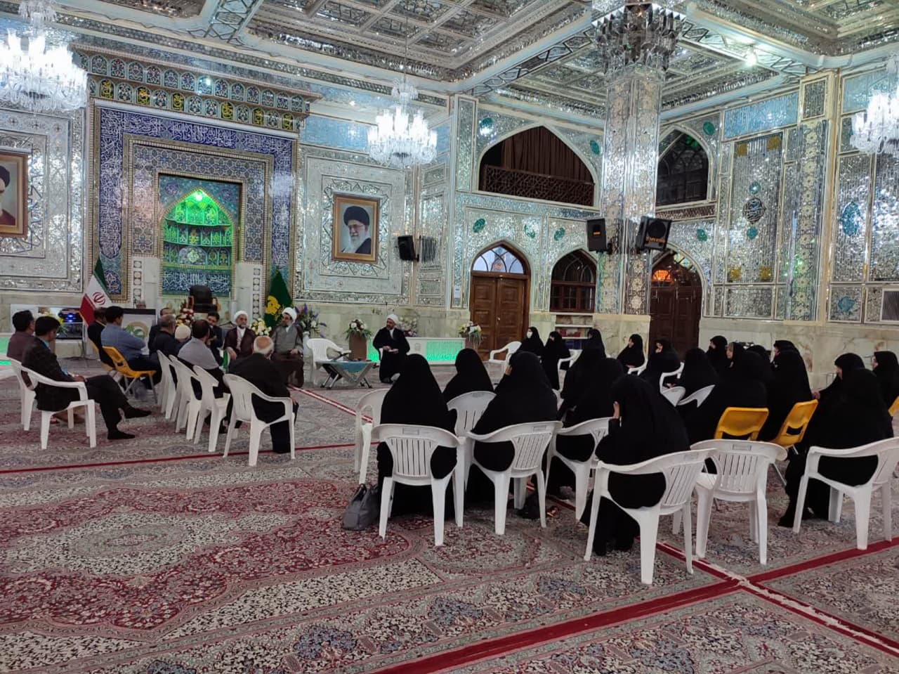 برگزاری نشست مدیران و دست اندرکاران جلسات قرآنی خانگی در طبس